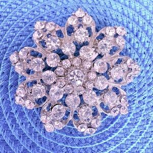 Beautiful Rhinestone Diamond Brooch